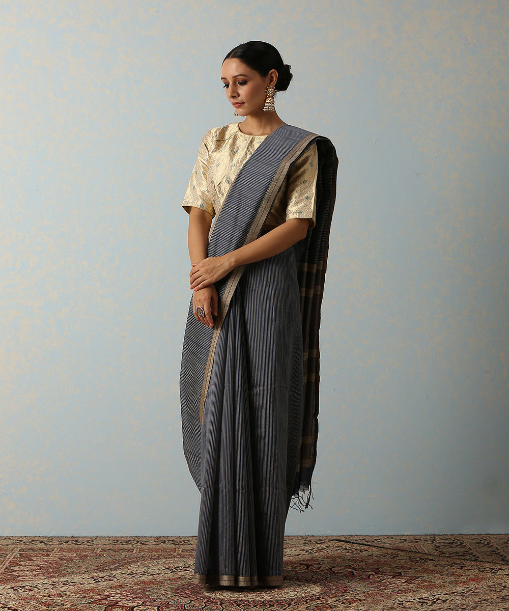Handloom_Grey_Stripes_Maheshwari_Saree_WeaverStory_02