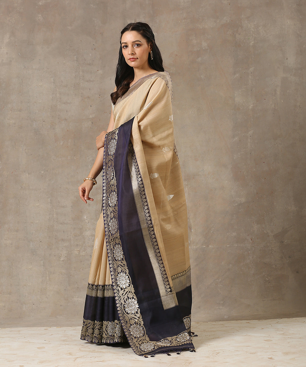 Handloom_Beige_Tussar_Silk_Banarasi_Saree_With_Navy_Blue_Border_WeaverStory_03