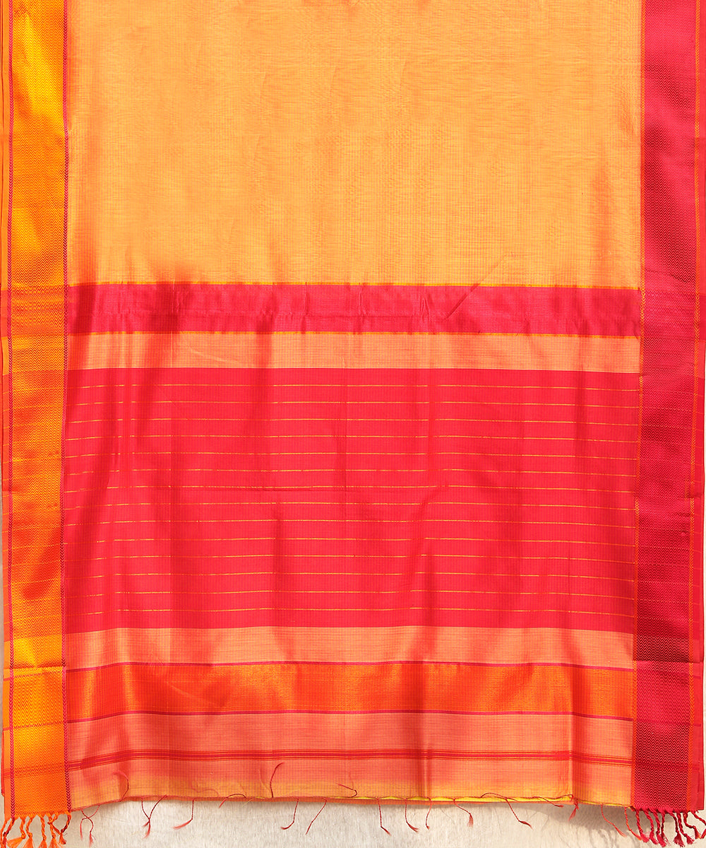 Orange_And_Red_Handloom_Pure_Cotton_Maheshwari_Saree_WeaverStory_04
