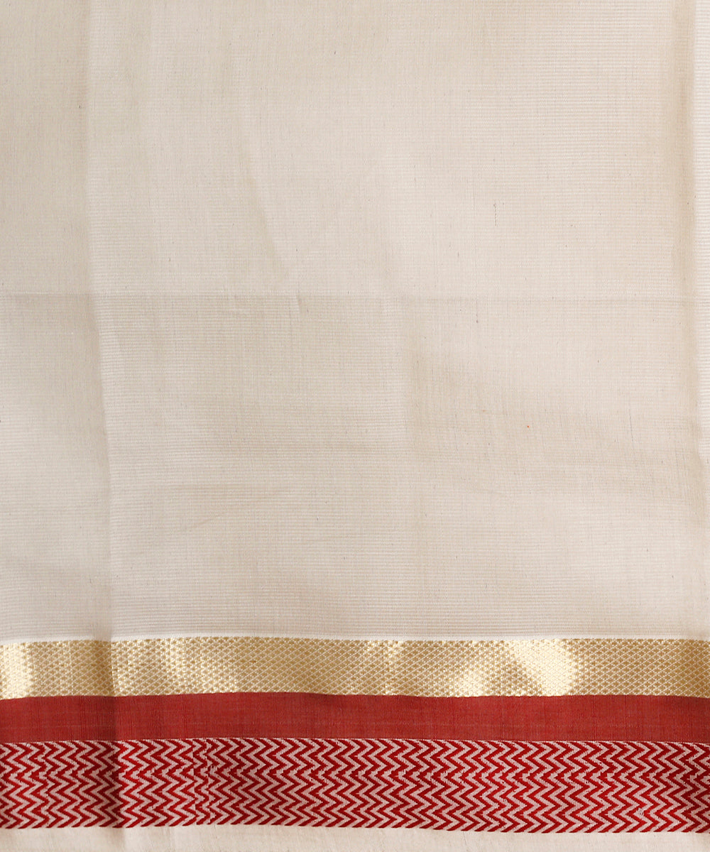 Grey_Handloom_Pure_Cotton_Maheshwari_Saree_With_Maroon_Border_WeaverStory_05