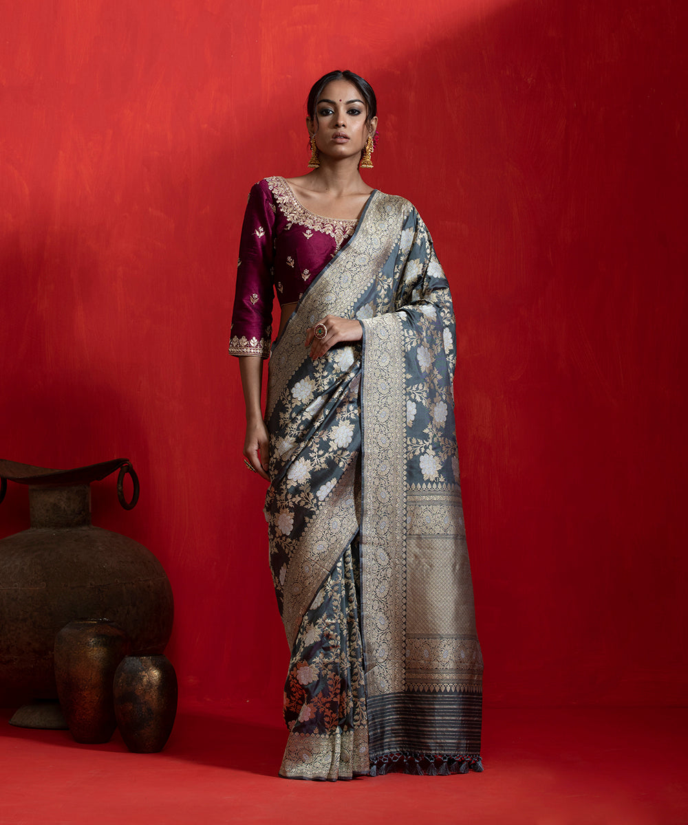 Grey_Handloom_Pure_Katan_Silk_Banarasi_Saree_With_Angoor_Jaal_WeaverStory_02