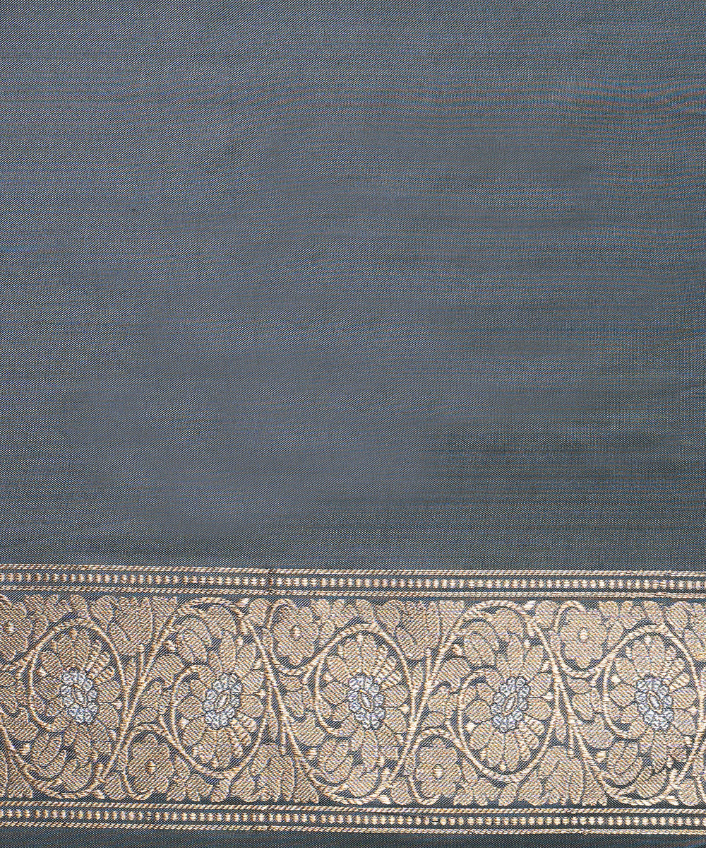 Grey_Handloom_Pure_Katan_Silk_Banarasi_Saree_With_Angoor_Jaal_WeaverStory_05