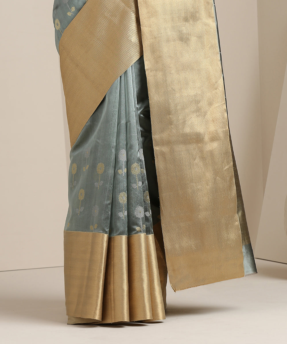 Grey_Handloom_Silk_Chanderi_Saree_With_Broad_Gold_Border_WeaverStory_04