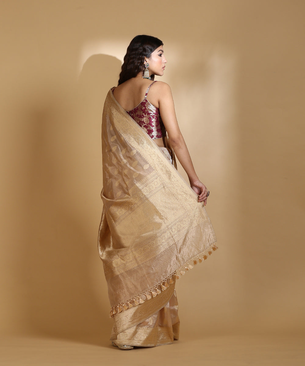 Gold_Handloom_Silk_Tissue_Banarasi_Saree_With_Kadhwa_Booti_WeaverStory_03