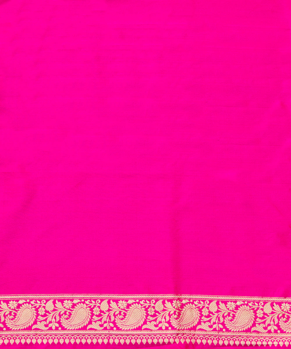 Red_And_Pink_Handloom_Pure_Katan_Silk_Banarasi_Rangkaat_Saree_with_Tiny_Booti_WeaverStory_07