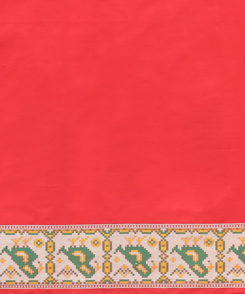 Handloom_Red_Zari_Base_Pure_Katan_Silk_Banarasi_Patola_Saree_with_Meenakari_WeaverStory_05