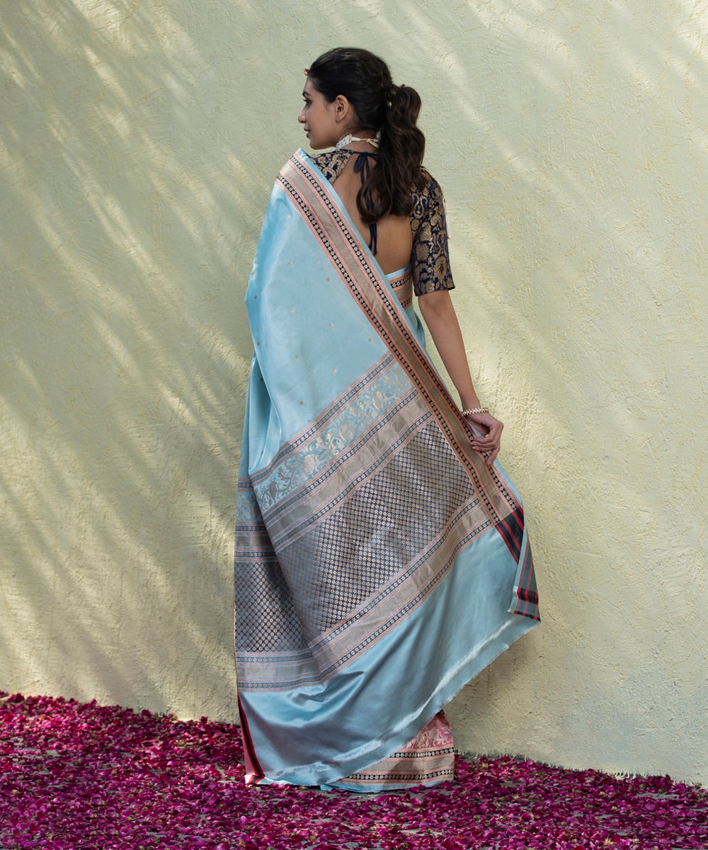 Handloom_Powder_Blue_Pure_Satin_Silk_Banarasi_Saree_with_Kadhwa_Booti_WeaverStory_03
