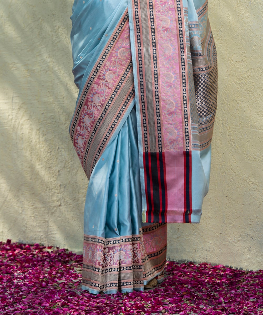 Handloom_Powder_Blue_Pure_Satin_Silk_Banarasi_Saree_with_Kadhwa_Booti_WeaverStory_04