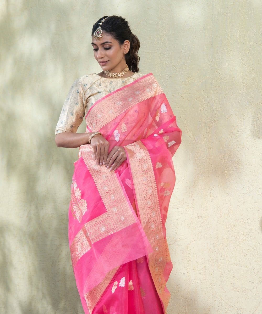 Handloom_Candy_Pink_Kadhwa_Organza_Banarasi_Saree_with_Booti_WeaverStory_01