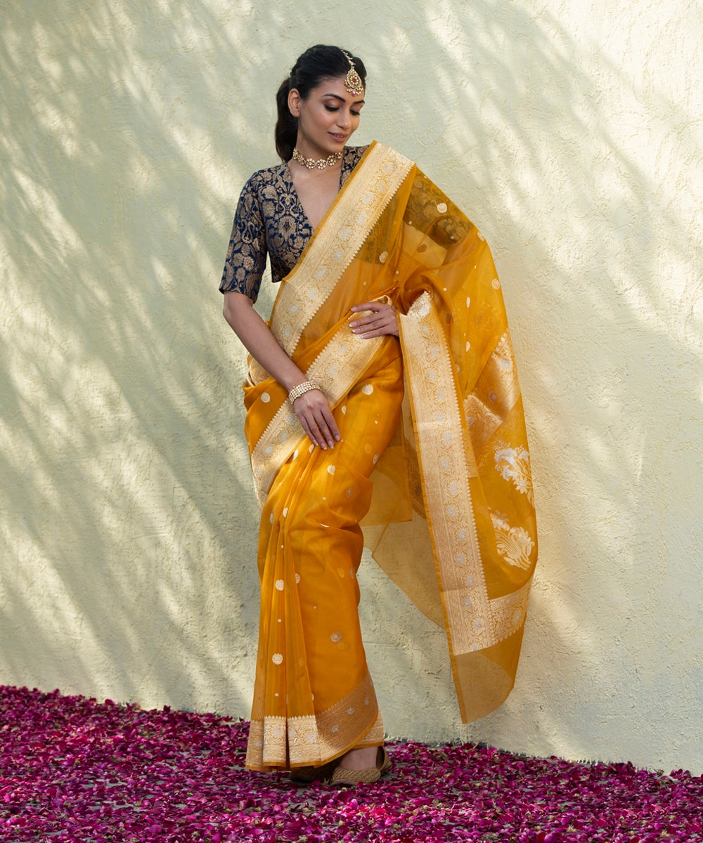 Handloom_Mustard_Kadhwa_Organza_Banarasi_Saree_with_Kadhwa_Zari_Booti_WeaverStory_02