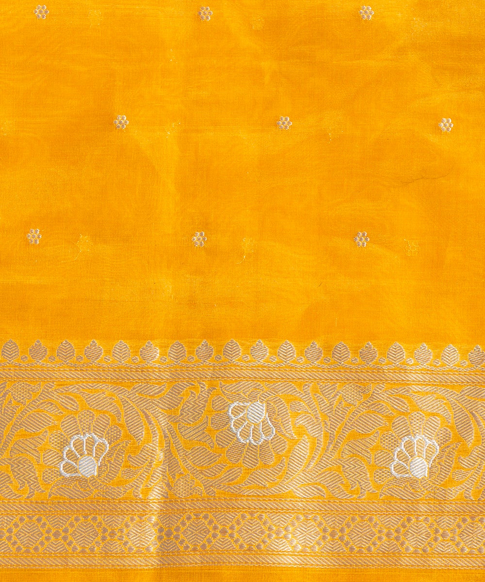 Handloom_Mustard_Kadhwa_Organza_Banarasi_Saree_with_Kadhwa_Zari_Booti_WeaverStory_05