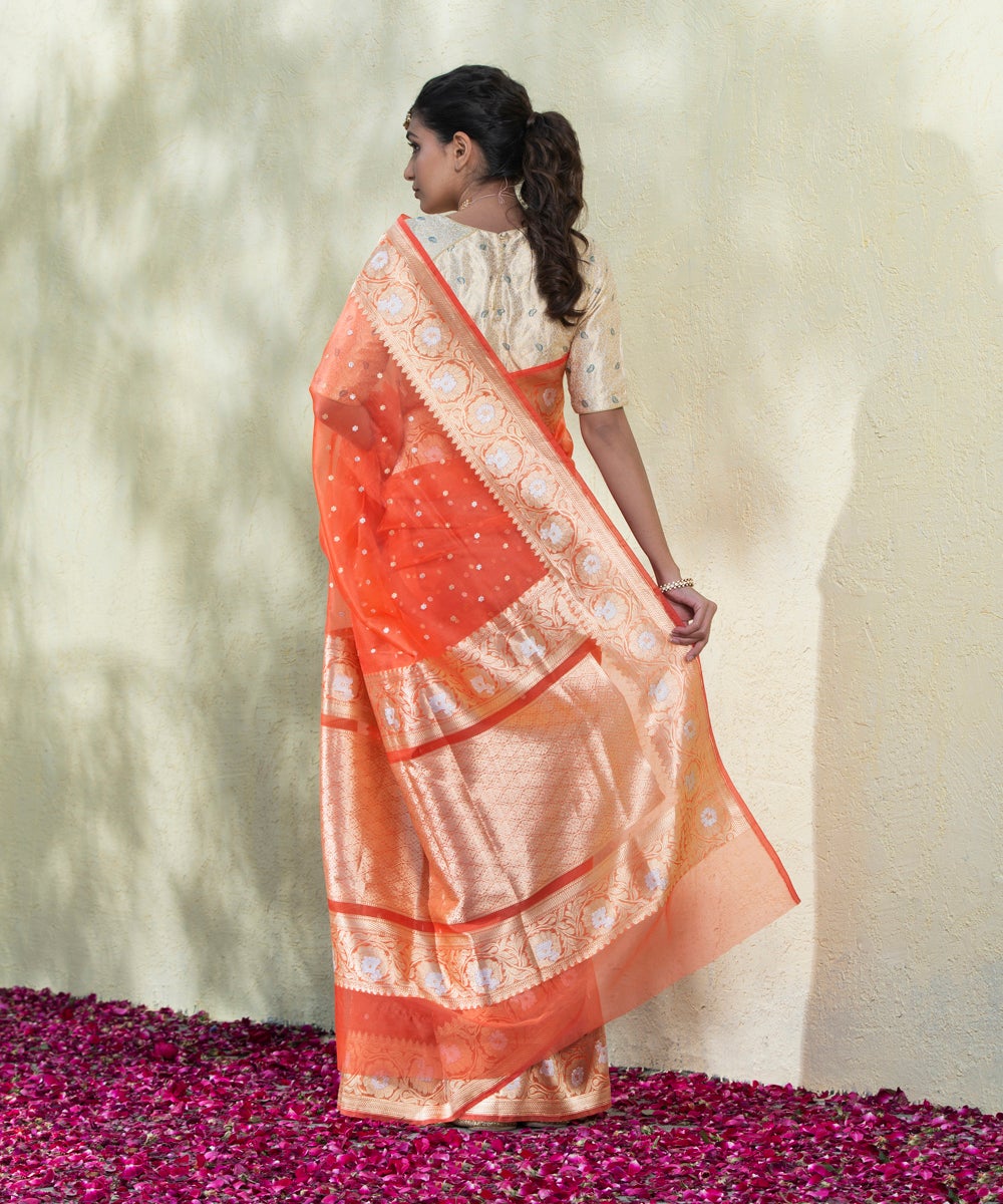 Handloom_Peach_Kadhwa_Organza_Banarasi_Saree_with_Booti_WeaverStory_03