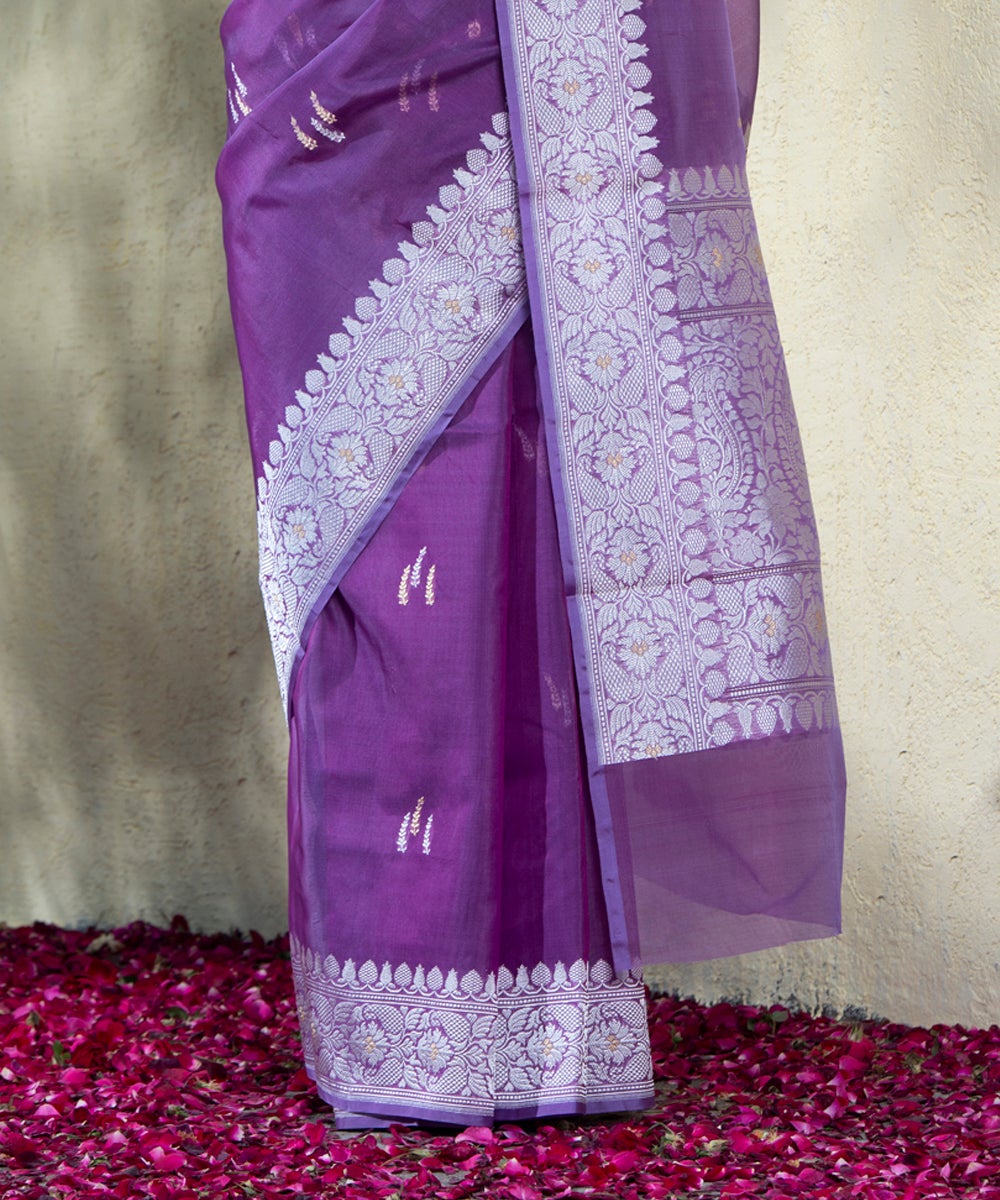 Handloom_Purple_Kora_Silk_Banarasi_Saree_With_Kadhwa_Booti_WeaverStory_04