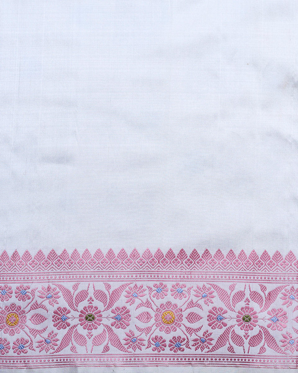 Handloom_Offwhite_Diagonal_Banarasi_Baluchari_Saree_WeaverStory_05