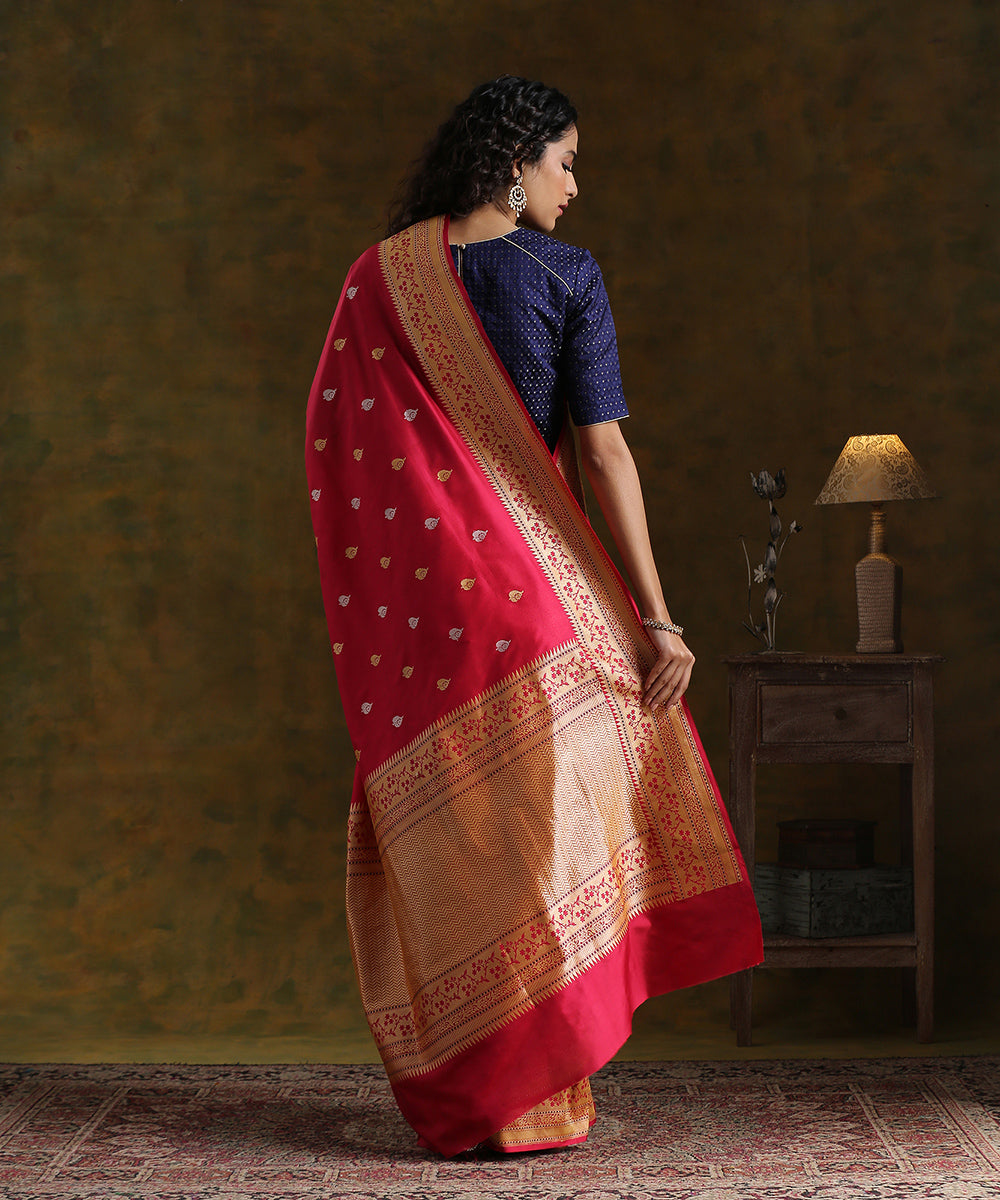 Pink_Handloom_Pure_Katan_Silk_Banarasi_Saree_with_Kadhwa_Booti_and_Meenakari_Border_WeaverStory_03