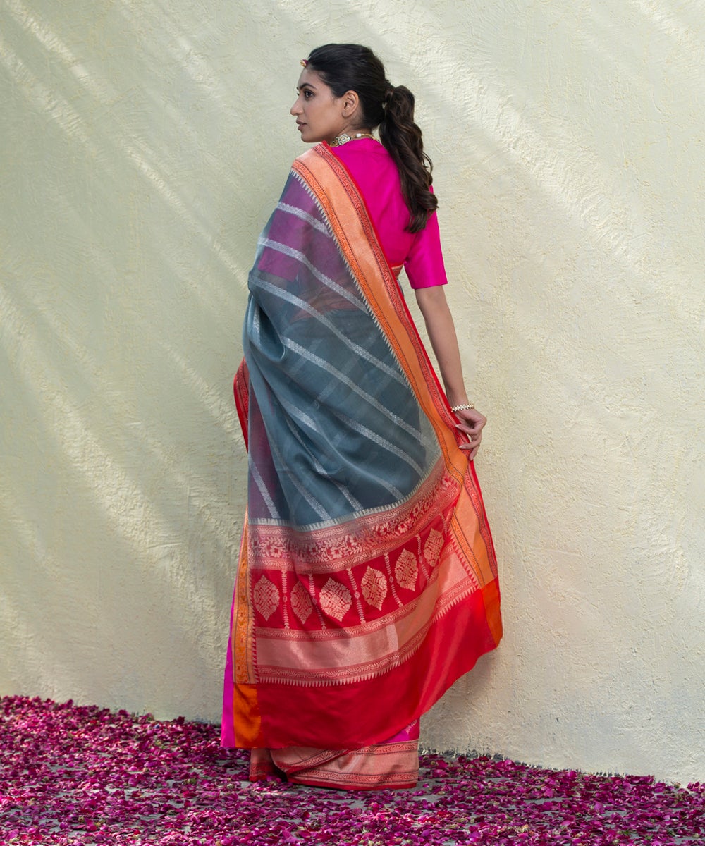 Handloom_Grey_Kora_Silk_Cutwork_Banarasi_Saree_With_Pink_Border_WeaverStory_03