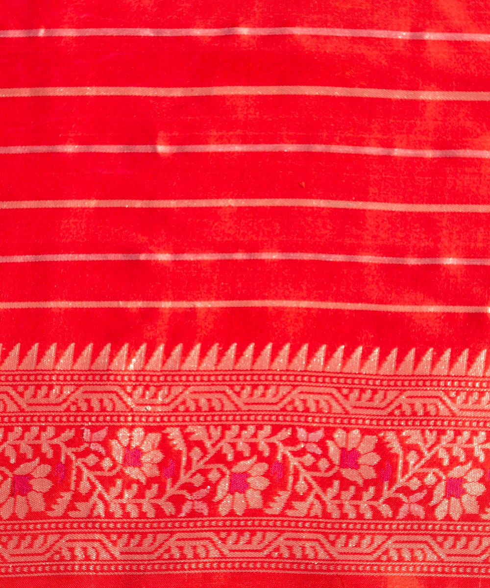 Handloom_Grey_Kora_Silk_Cutwork_Banarasi_Saree_With_Pink_Border_WeaverStory_05