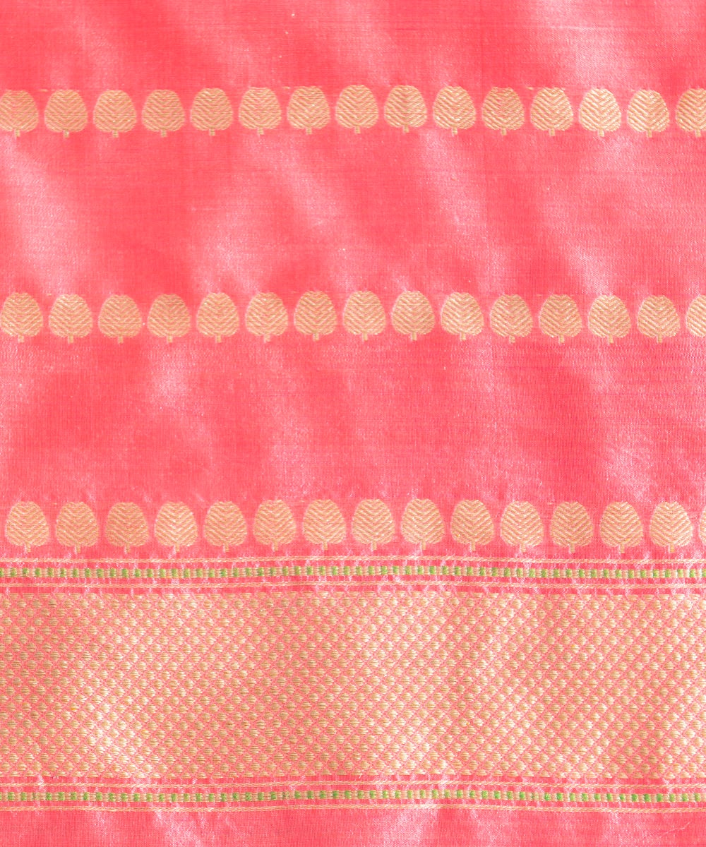 Green_Handloom_Kora_Silk_Cutwork_Banarasi_Saree_With_Pink_Border_WeaverStory_04