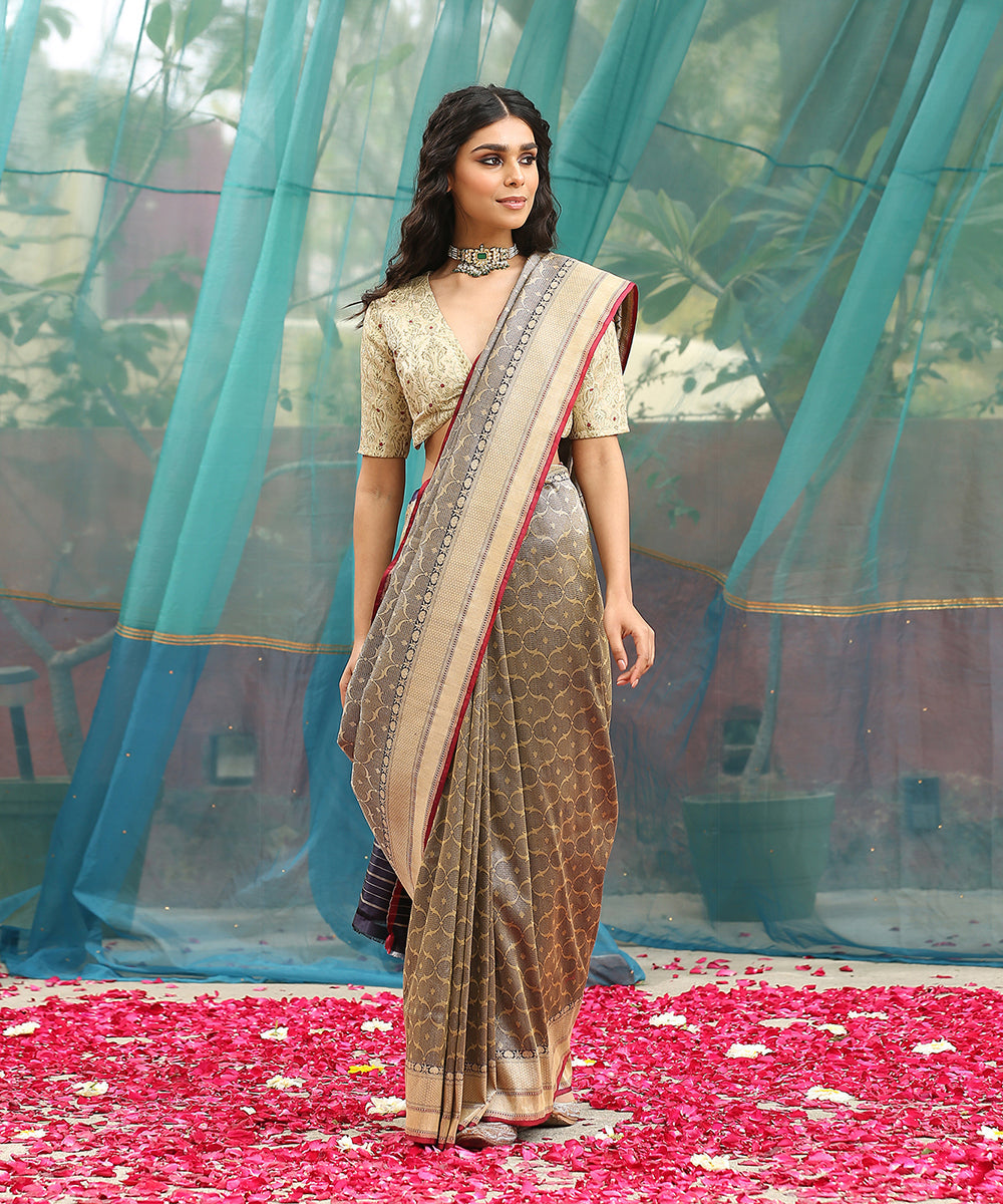 Handloom_Navy_Blue_Pure_Katan_Silk_Kimkhab_Banarasi_Saree_with_Zari_WeaverStory_02