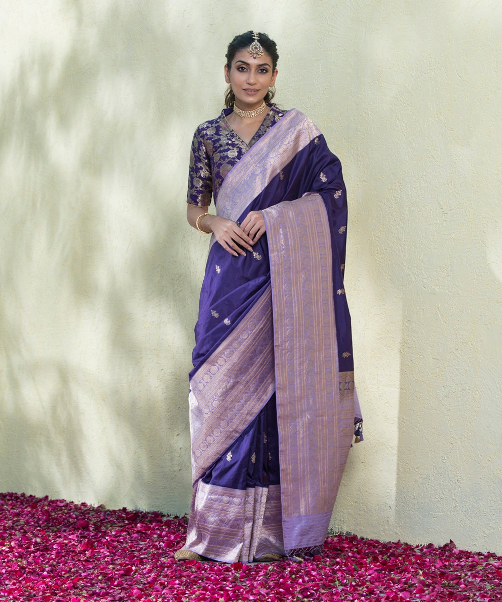 Handloom_Purple_Pure_Katan_Silk_Banarasi_Saree_With_Lavender_Kadhiyal_Border_WeaverStory_02