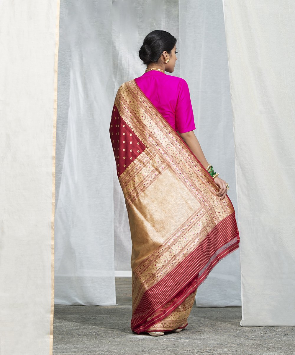 Maroon_Handloom_Kadhwa_Booti_Meenakari_Banarasi_Saree_With_Guldaudi_Boota_WeaverStory_03