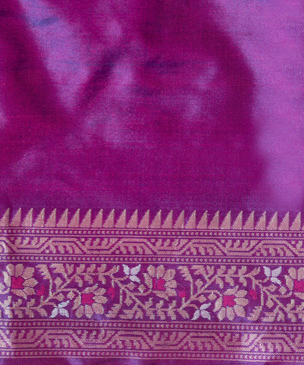 Neon_Green_Handloom_Kadhwa_Kora_Silk_Banarasi_Saree_With_Olive_And_Purple_Border_WeaverStory_05