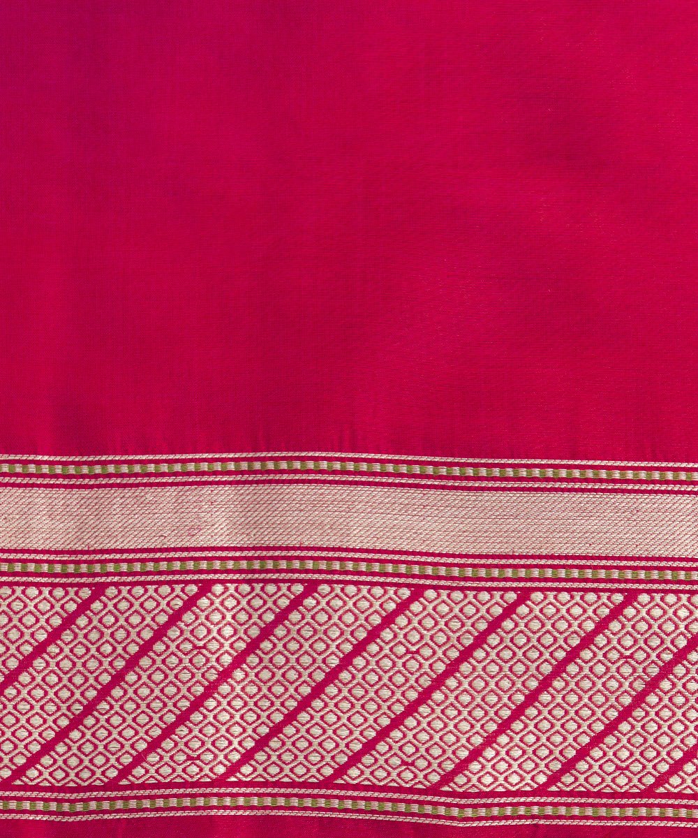 Berry_Pink_Handloom_Plain_Banarasi_Saree_With_Aada_Border_WeaverStory_05