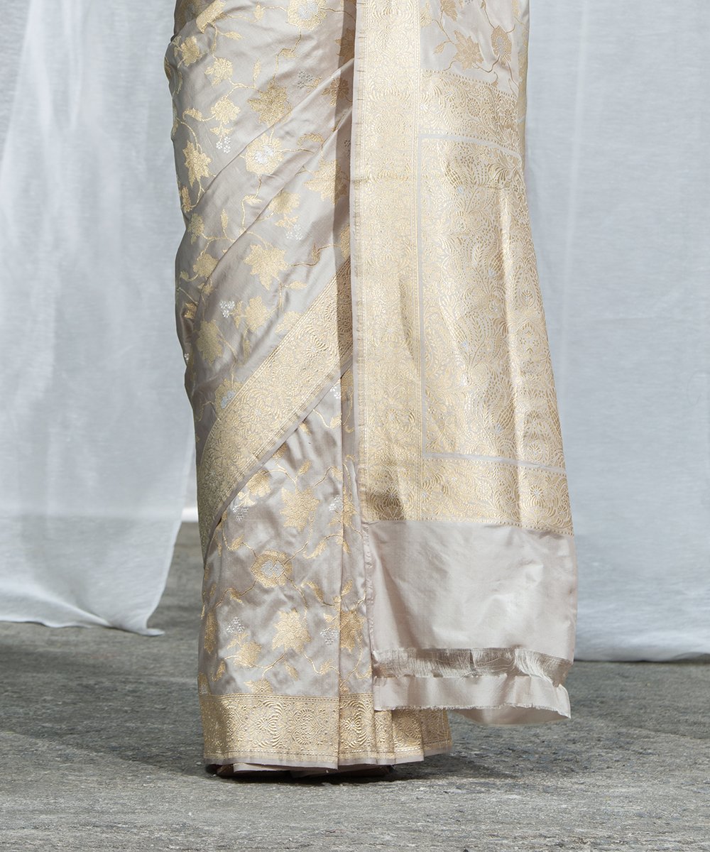 Beige_and_Gold_Handloom_Banarasi_Kadhwa_Jangla_Saree_WeaverStory_04