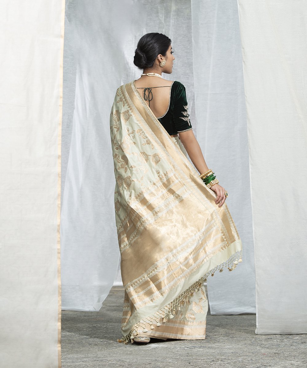 Light_Green_Handloom_Banarasi_Sona_Rupa_Kadhwa_Jangla_Saree_WeaverStory_03