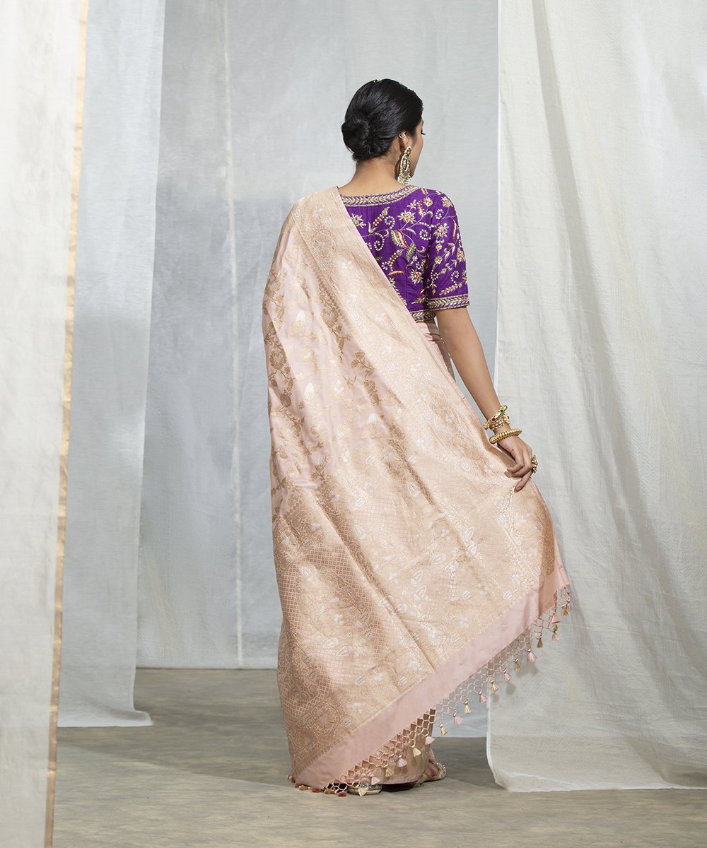 Blush_Pink_Handloom_Banarasi_Pure_Katan_Silk_Sona_Rupa_Kadhwa_Jangla_Saree_WeaverStory_03
