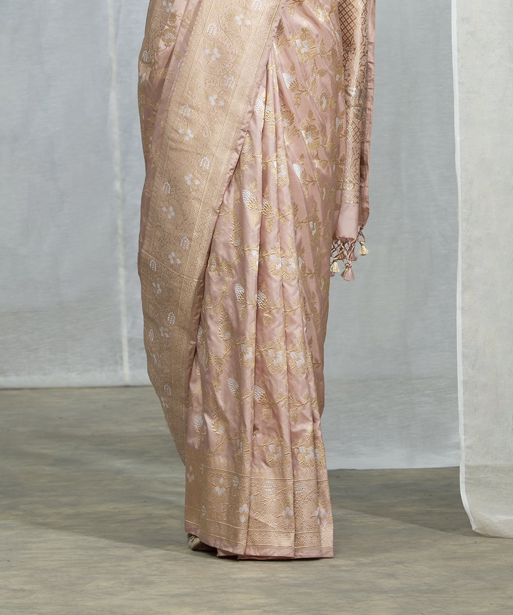 Blush_Pink_Handloom_Banarasi_Pure_Katan_Silk_Sona_Rupa_Kadhwa_Jangla_Saree_WeaverStory_04