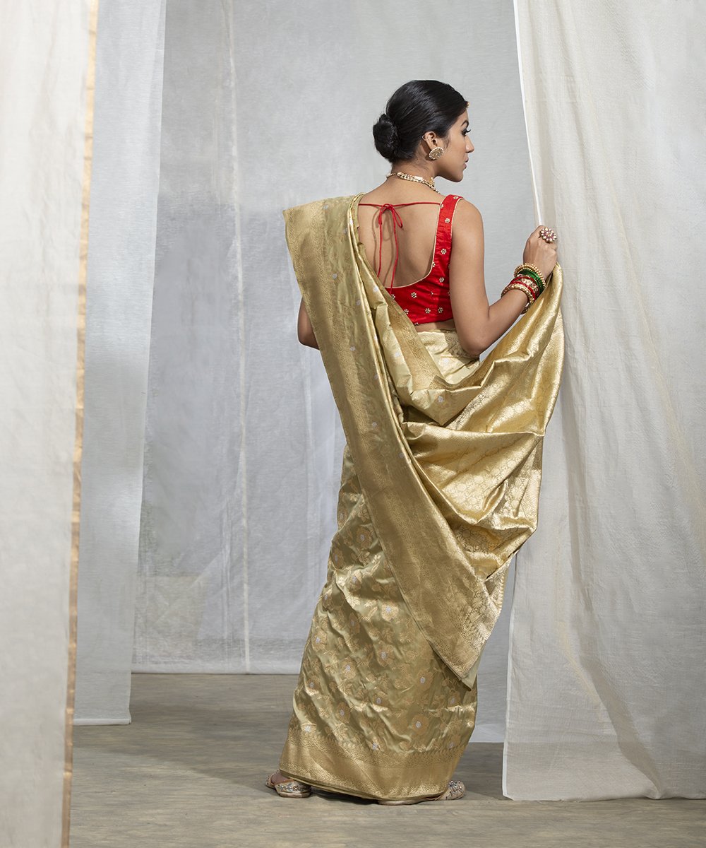 Beige_Gold_Handloom_Banarasi_Sona_Rupa_Kadhwa_Jangla_Saree_WeaverStory_03