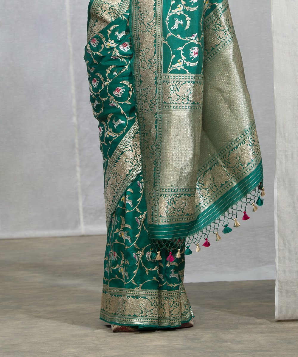 Green_Handloom_Kadhwa_Banarasi_Meenakari_Shikargah_Saree_WeaverStory_04