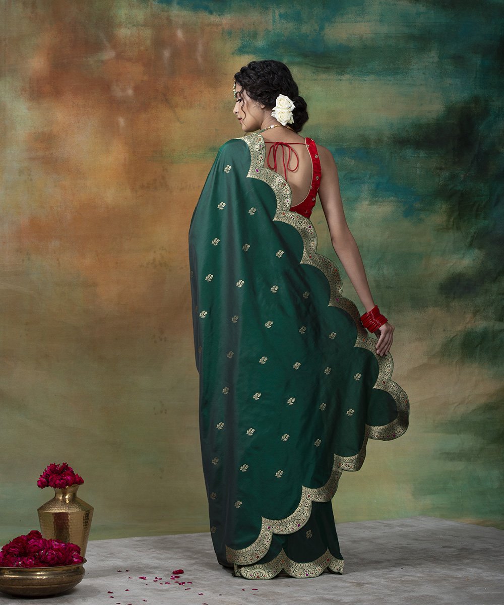 Green_Handloom_Scallop_Border_Katan_Silk_Banarasi_Saree_With_Green_Blouse_WeaverStory_03