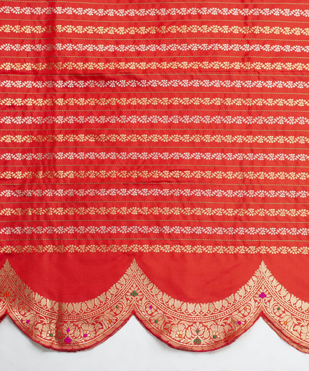 Handloom_Red_Scallop_Border_Banarasi_Saree_With_Meenakari_Border_WeaverStory_05