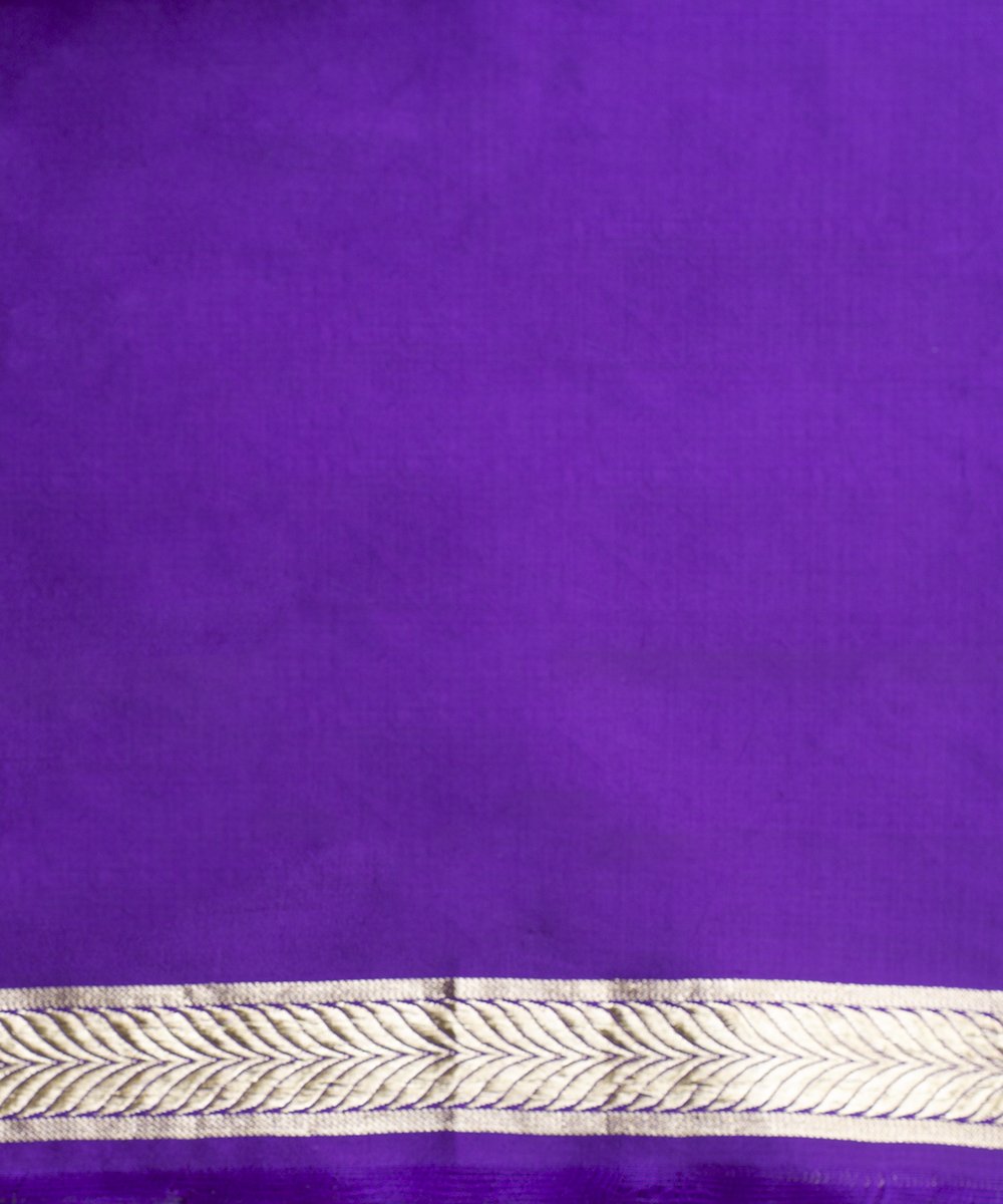 Purple_Handloom_Kadhwa_Banarasi_Boota_Saree_With_Peacock_Motifs_WeaverStory_05