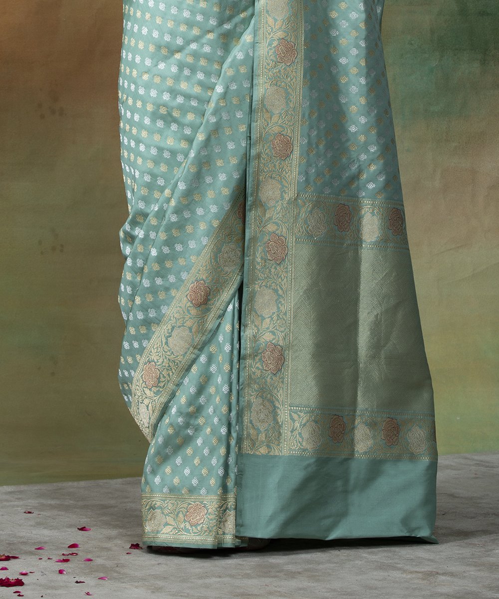 Light_Green_Handloom_Kadhwa_Banarasi_Saree_With_Gold_And_Silver_Booti_WeaverStory_04