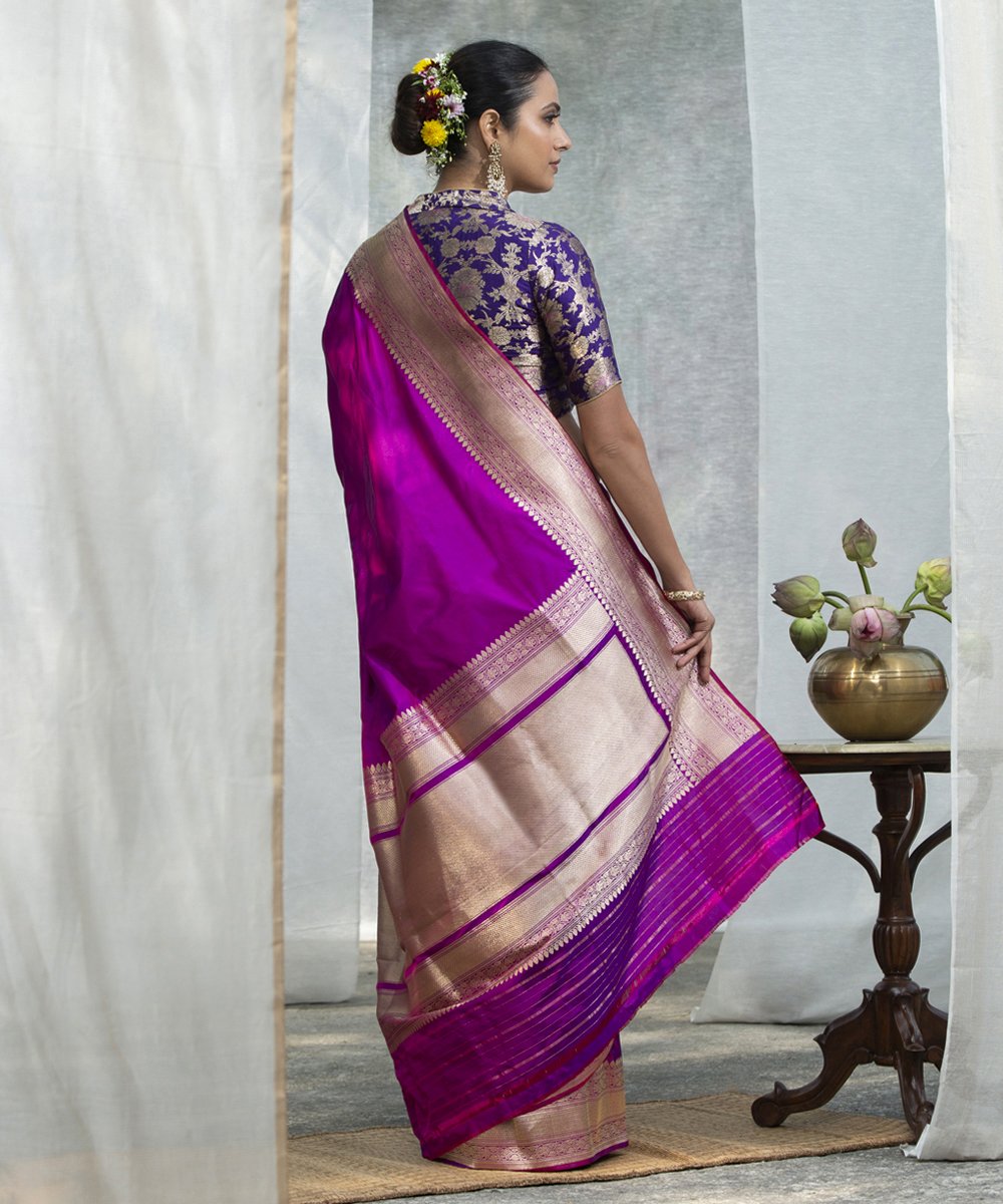 Handloom_Purple_Katan_Silk_Banarasi_Saree_With_Kadhwa_Border_And_Red_Brocade_Blouse_WeaverStory_03