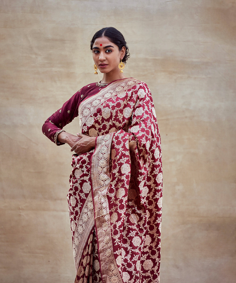 Handloom_Maroon_Pure_Katan_Silk_Banarasi_Saree_with_Sona_Rupa_Jaal_WeaverStory_01