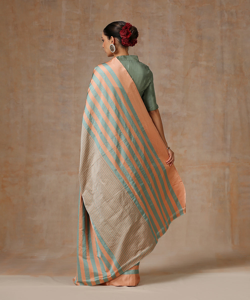 Brown_Handloom_Pure_Katan_Silk_Banarasi_Saree_With_Kadhwa_Booti_WeaverStory_03