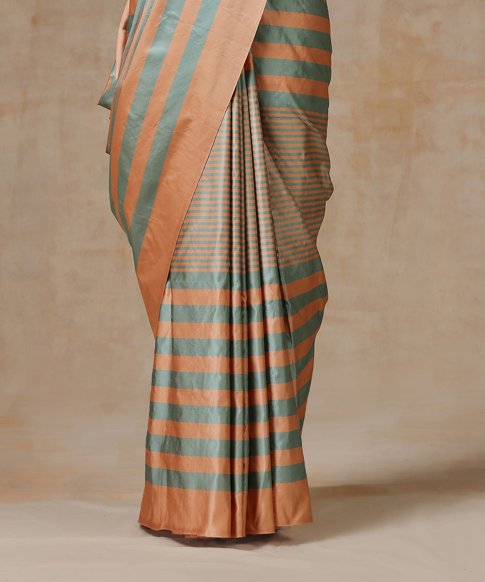 Brown_Handloom_Pure_Katan_Silk_Banarasi_Saree_With_Kadhwa_Booti_WeaverStory_04