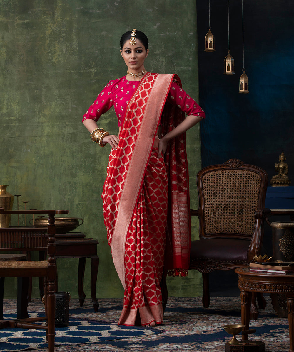 Red_Handloom_Pure_Katan_Silk_Banarasi_Saree_with_Cutwork_Mughal_Jaal_WeaverStory_02