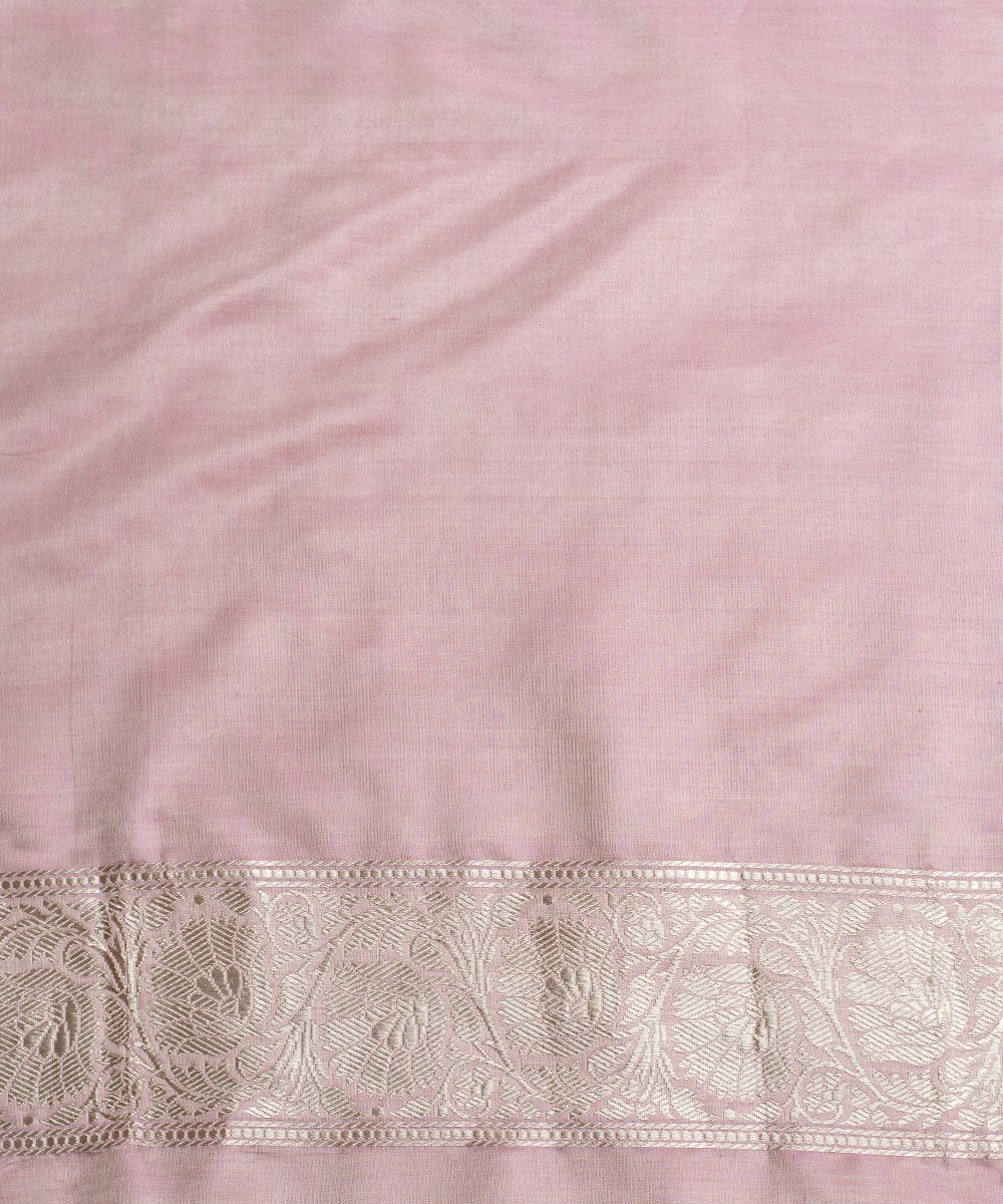Handloom_Katan_Silk_Sea_Green_Kadhiyal_Banarasi_Wasket_Saree_With_Peach_Border_WeaverStory_05