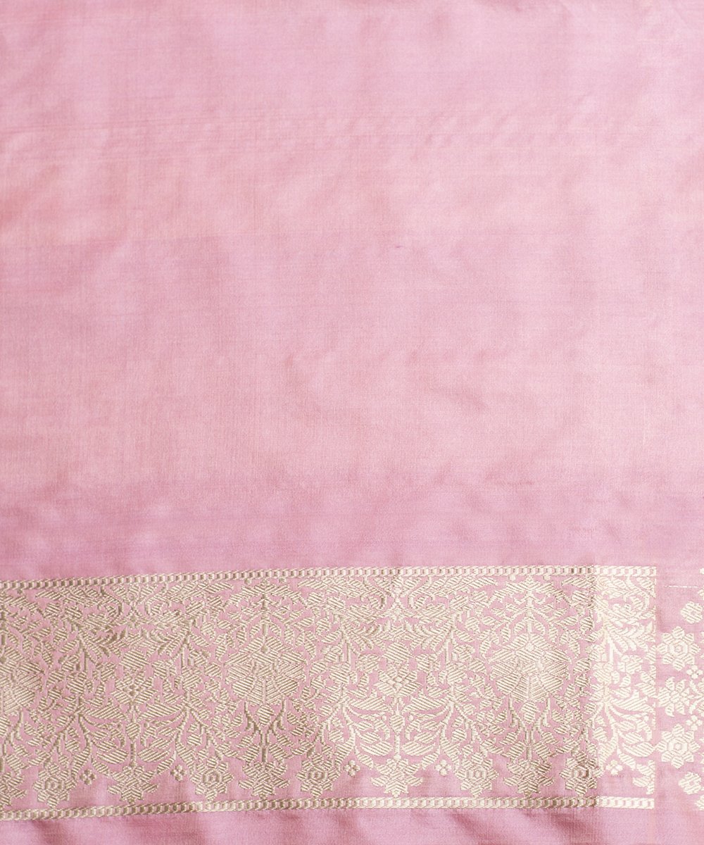 Light_Blue_Handloom_Kadhiyal_Wasket_Banarasi_Saree_With_Pink_Border_WeaverStory_05