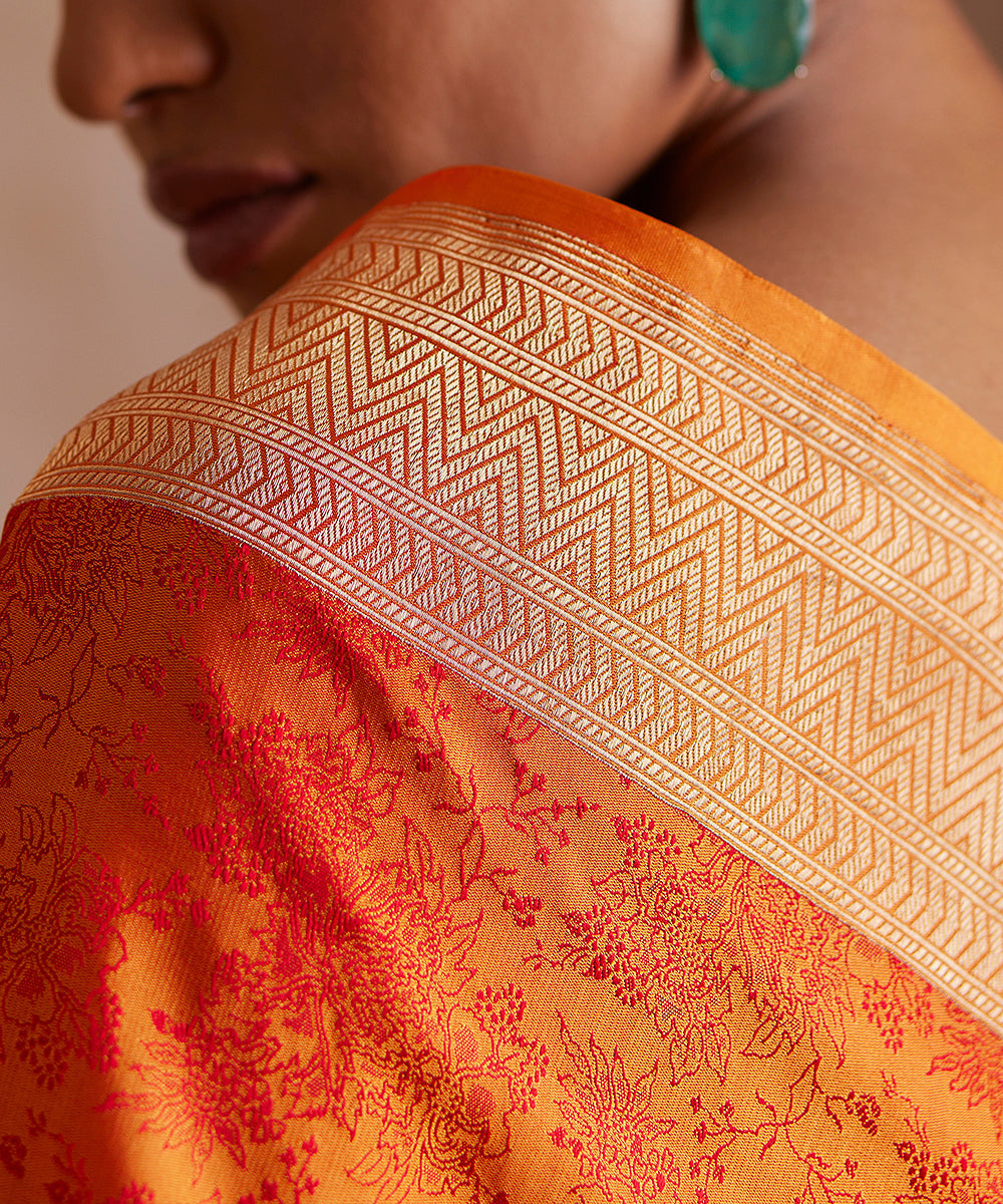 Orange_Handloom_Pure_Katan_Silk_Tanchoi_Banarasi_Saree_WeaverStory_05