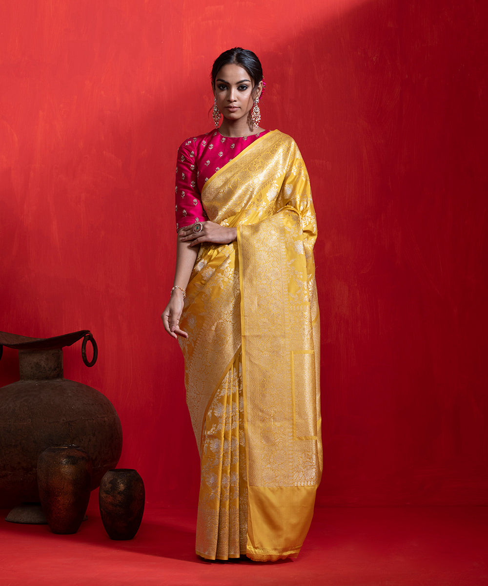 Handloom_Yellow_Pure_Katan_Silk_Banarasi_Saree_With_Sona_Rupa_Kadhwa_Jaal_WeaverStory_02
