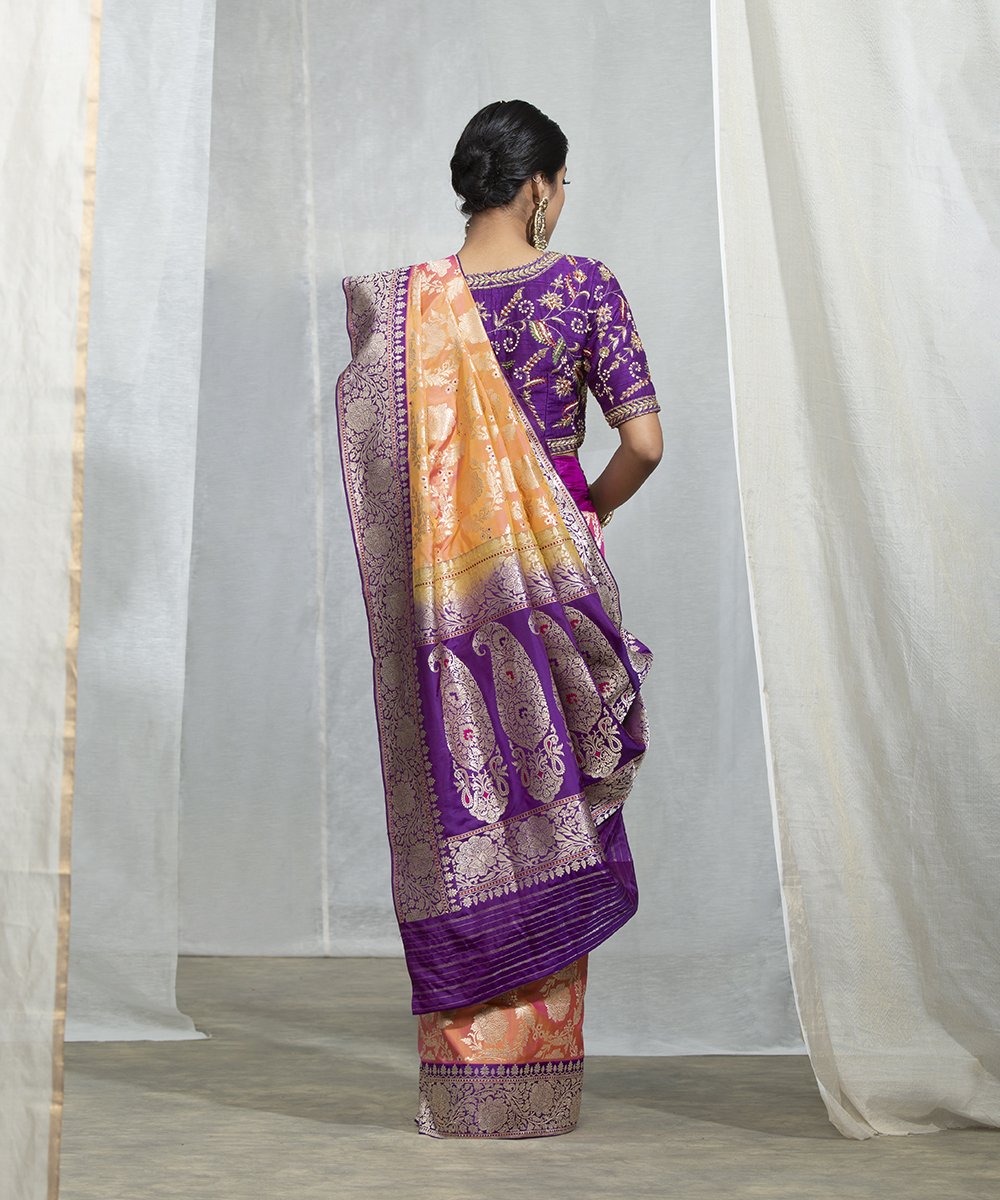 Handloom_Peach_Pure_Katan_Silk_Kadhwa_Banarasi_Jangla_Saree_With_Purple_Border_WeaverStory_03