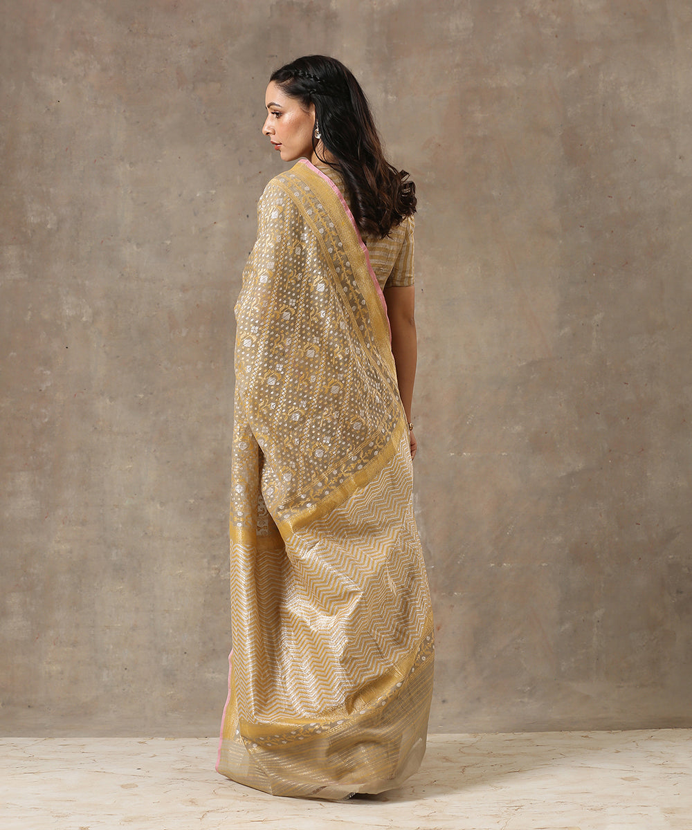 Handloom_Beige_Cotton_Banarasi_Jamdani_Saree_with_Aada_Jaal_WeaverStory_03