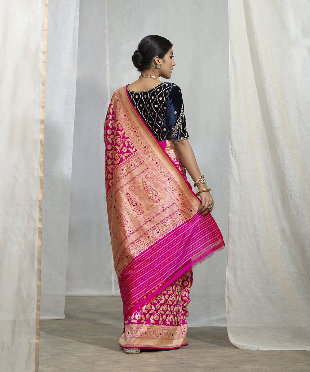 Handloom_Hot_Pink_Pure_Katan_Silk_Kadhwa_Banarasi_Meenakari_Jangla_Saree_WeaverStory_03
