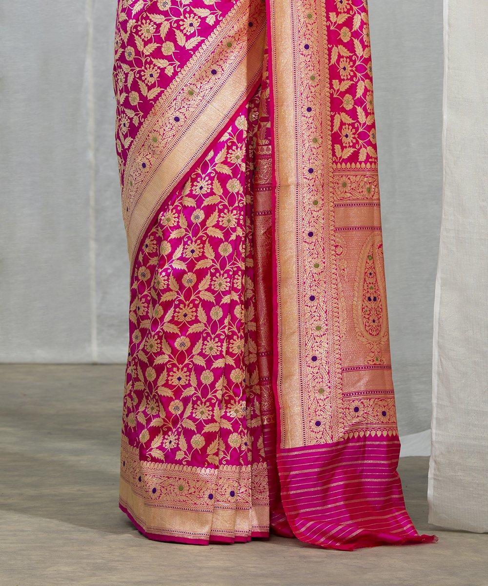 Handloom_Hot_Pink_Pure_Katan_Silk_Kadhwa_Banarasi_Meenakari_Jangla_Saree_WeaverStory_04